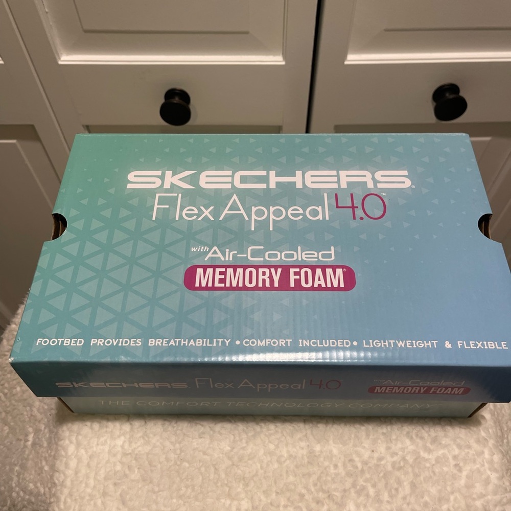 NEW Sketchers Flex Appeal 4.0 tennis shoes. Size 6.5. - Picture 4 of 5
